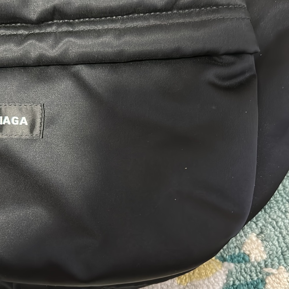 BALENCIAGA OVERSIZED NYLON BELT BAG - Picture 4 of 14